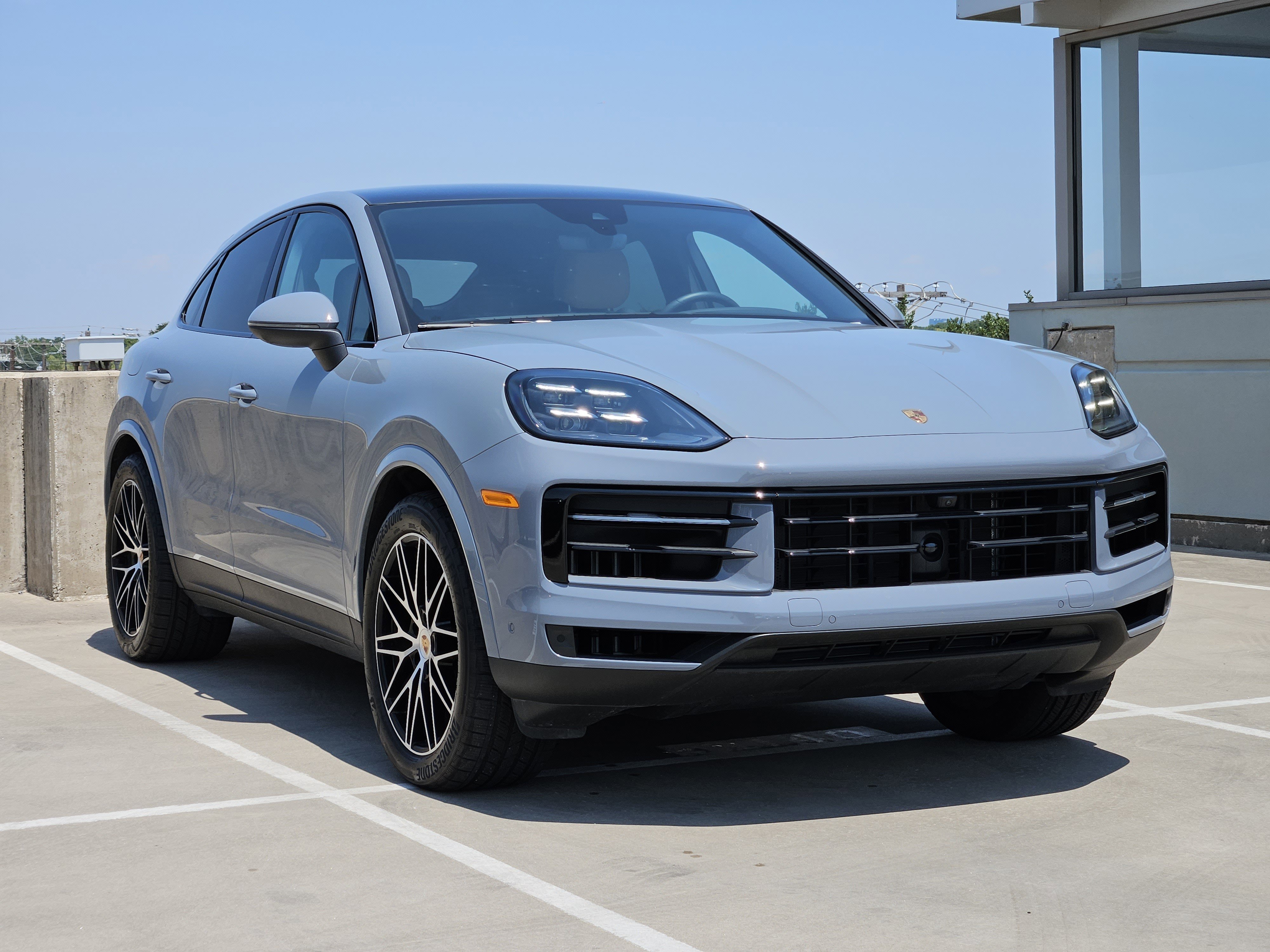 Certified 2025 Porsche Cayenne Coupe image 10