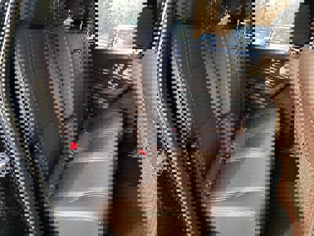 Certified 2022 Mercedes-Benz GLS 450 4MATIC image 37