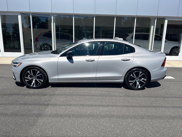 Certified 2023 Volvo S60 B5 Plus w/ Climate Package AWD/4WD image 2