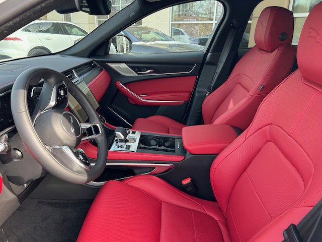 New 2025 Jaguar F-PACE R-Dynamic S image 11