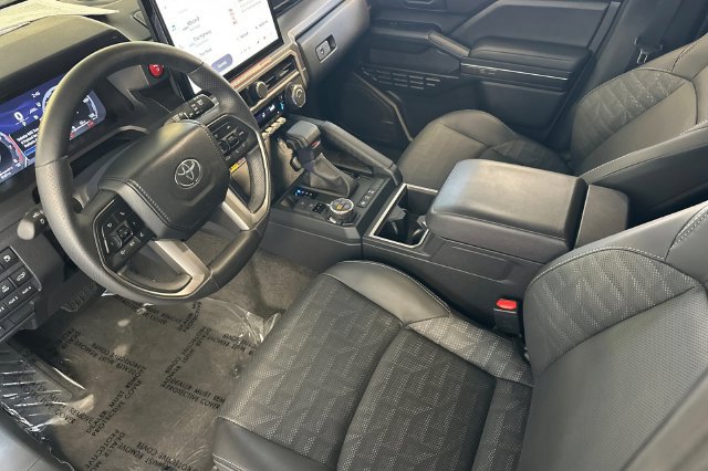 Certified 2025 Toyota 4Runner TRD Off-Road Premium w/ Tow Technology Package AWD/4WD image 12