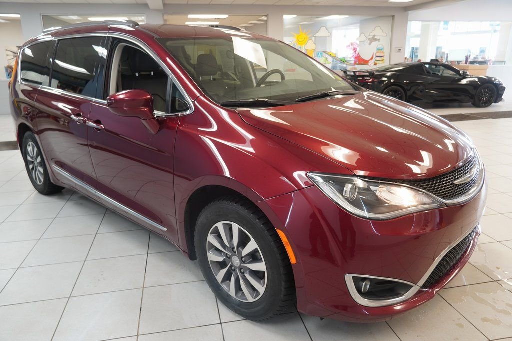 Used 2020 Chrysler Pacifica Touring-L Plus image 13