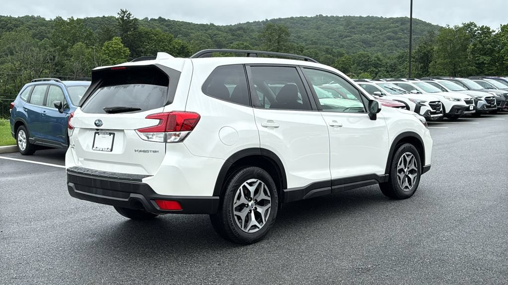 Used 2020 Subaru Forester Premium AWD/4WD image 4