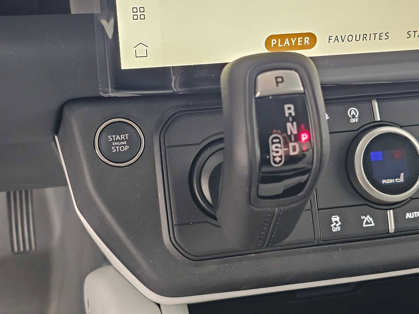 New 2026 Land Rover Defender 110 X-Dynamic SE image 30