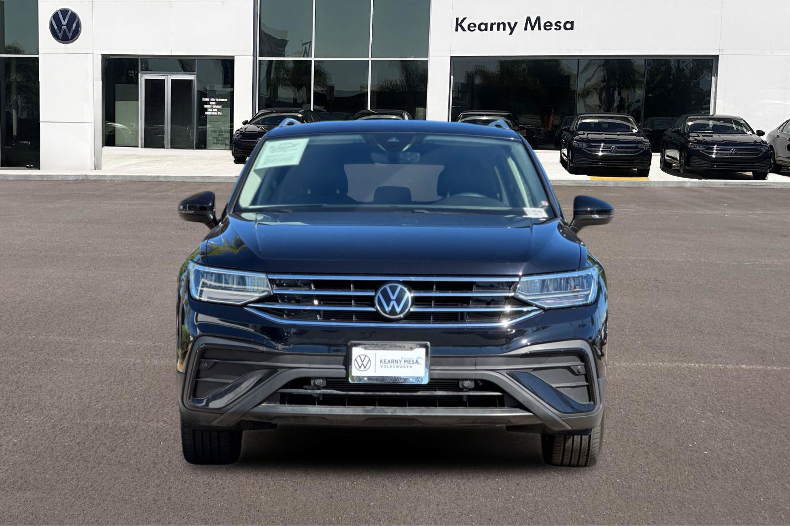 Used 2023 Volkswagen Tiguan SE FWD image 9