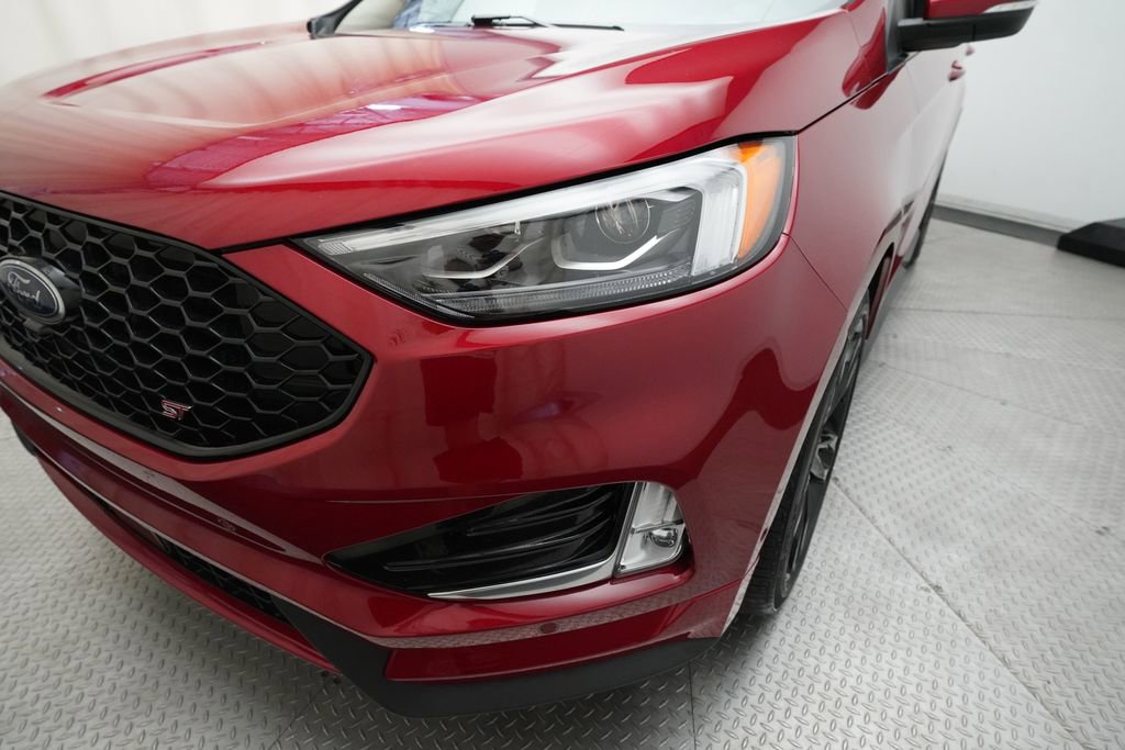 Used 2020 Ford Edge ST w/ Equipment Group 401A AWD/4WD image 25