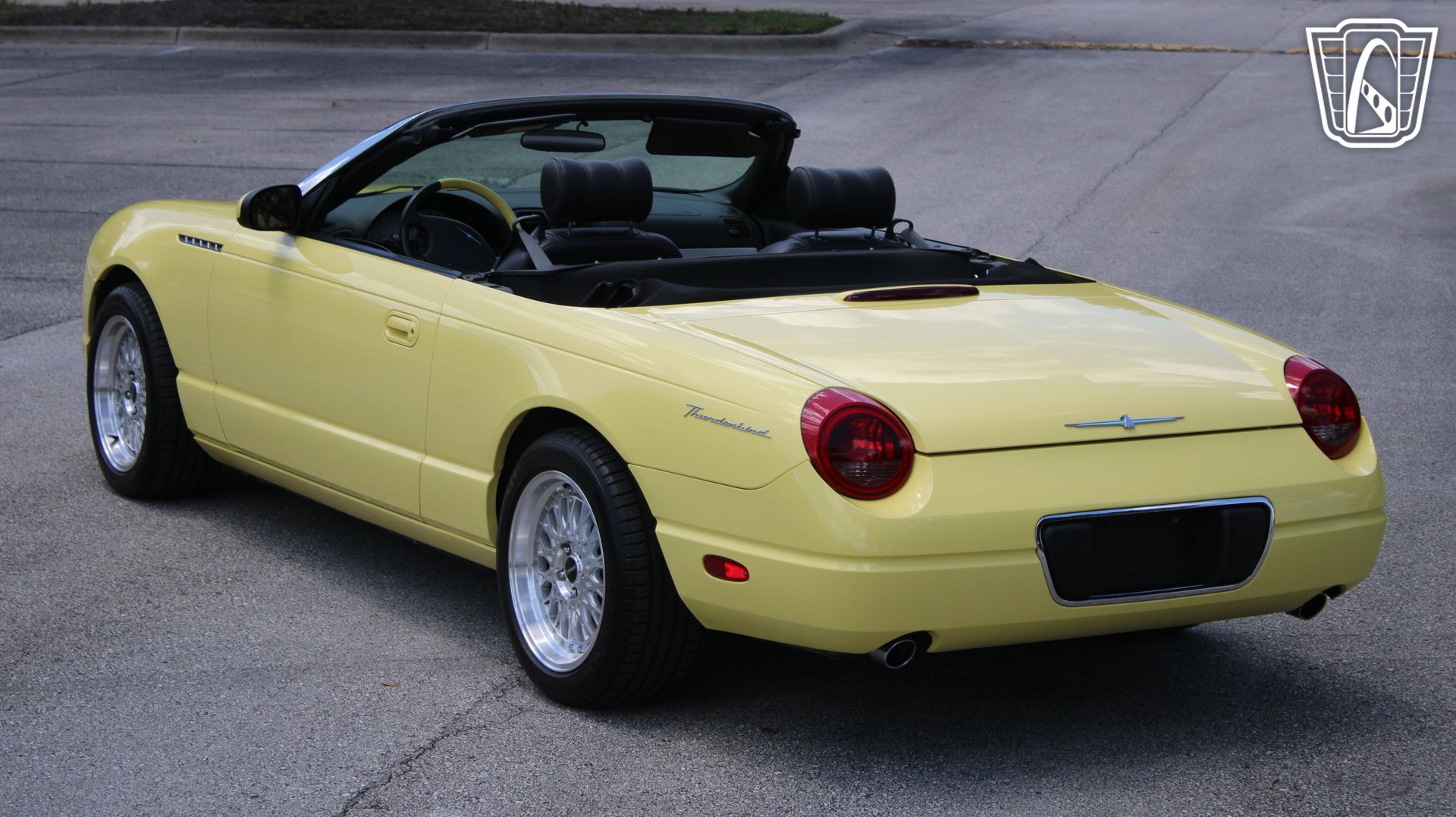 Used 2002 Ford Thunderbird RWD image 13