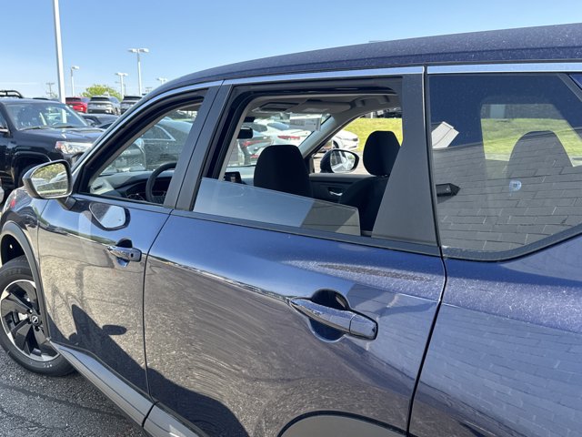 New 2025 Nissan Rogue SV AWD/4WD image 9