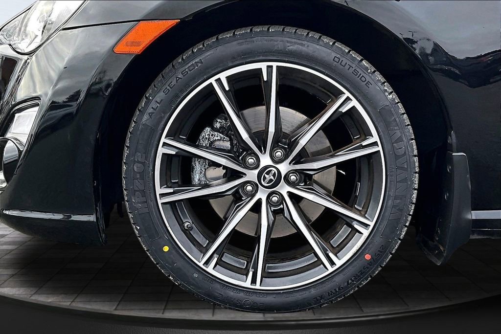 Used 2015 Scion FR-S image 9