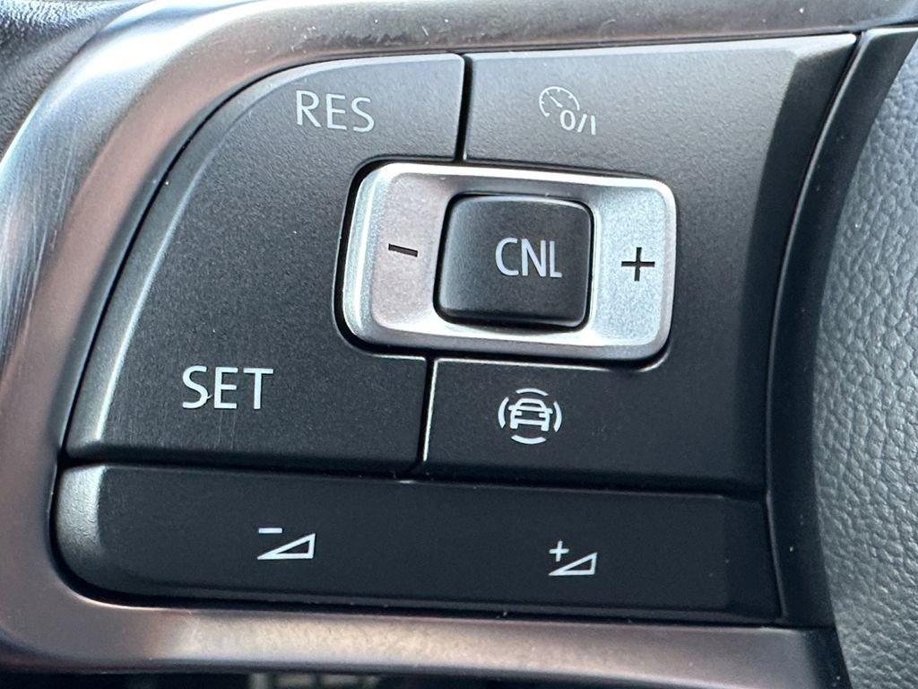 Used 2020 Volkswagen GTI S image 21