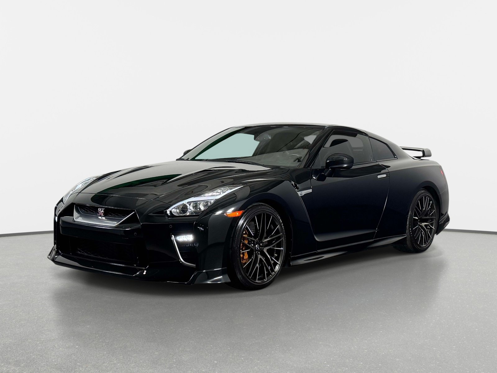 Used 2021 Nissan GT-R Premium AWD/4WD image 7