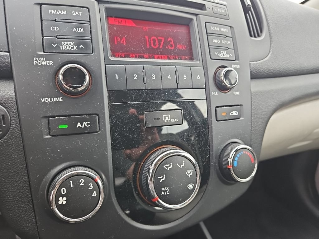 Used 2012 Kia Forte EX FWD image 25