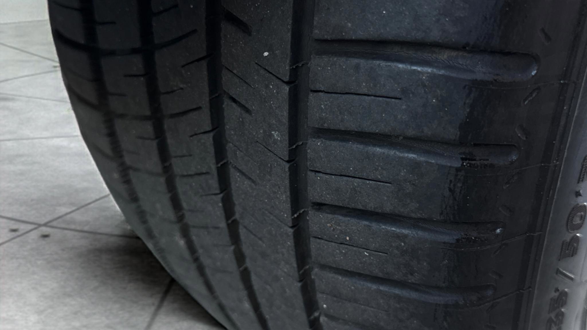 Used 2004 Cadillac XLR image 49