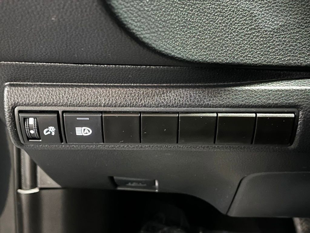 Used 2024 Toyota Corolla LE image 13