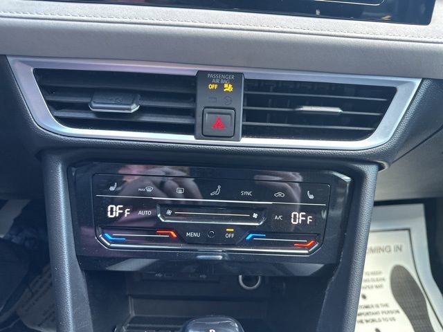 Used 2025 Volkswagen Taos SE image 23