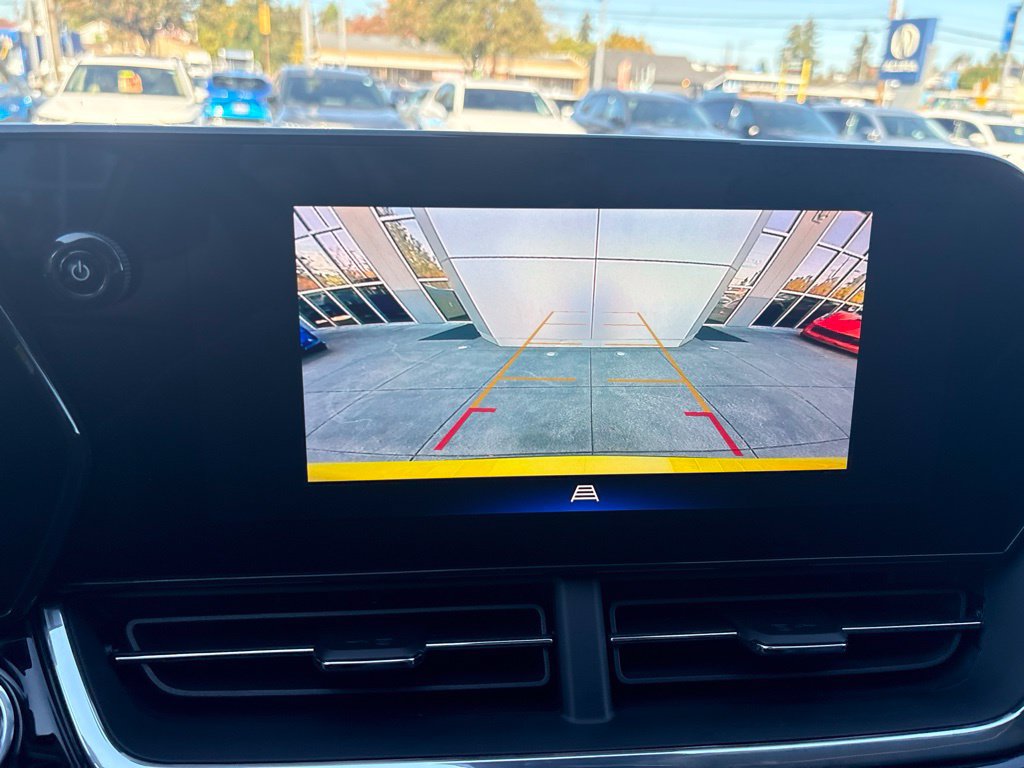 Used 2024 Chevrolet Trax ACTIV FWD image 21