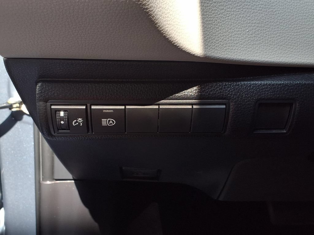 Used 2023 Toyota Corolla LE w/ Carpet Mat Package (TMS) FWD image 15