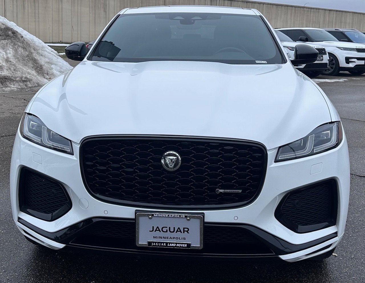 Certified 2025 Jaguar F-PACE R-Dynamic S image 3