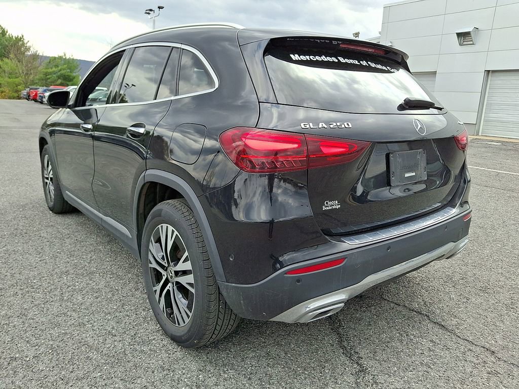 Used 2025 Mercedes-Benz GLA 250 4MATIC image 8