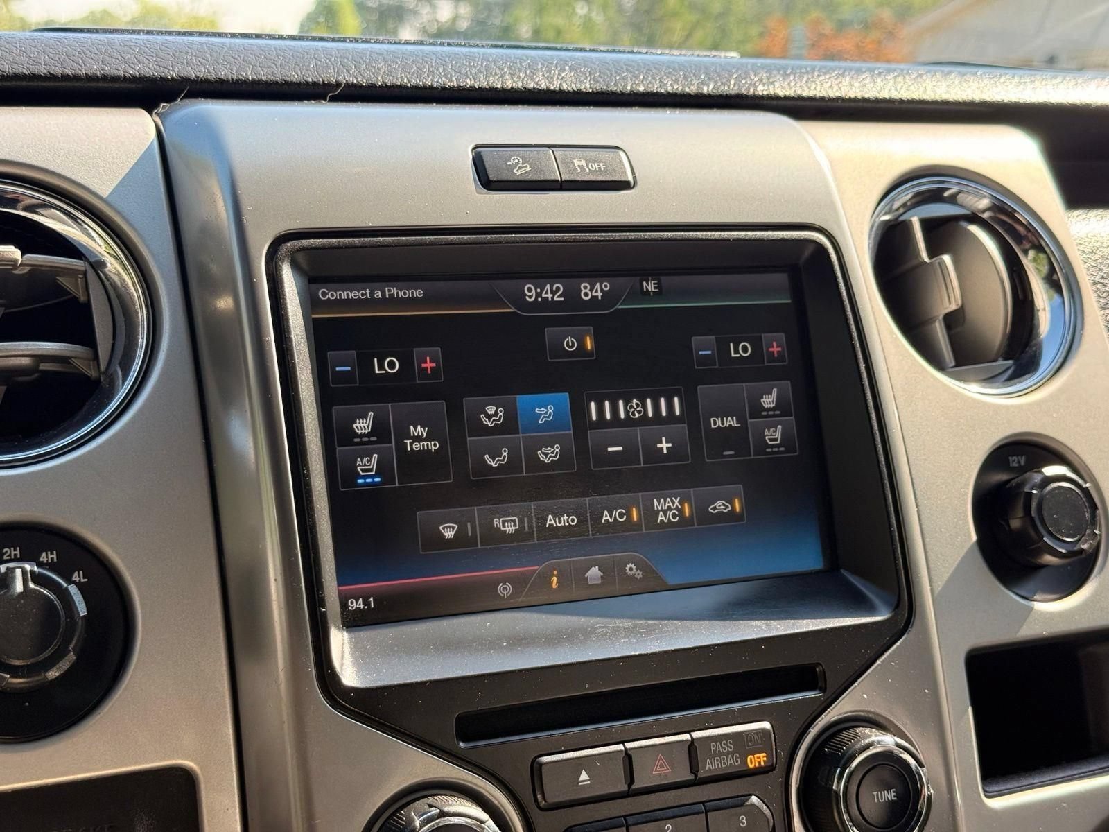 Used 2014 Ford F150 FX4 w/ Equipment Group 402A Luxury AWD/4WD image 38