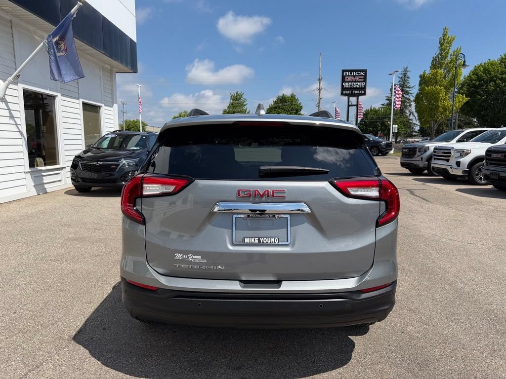 Certified 2024 GMC Terrain SLE w/ Driver Convenience Package FWD image 6