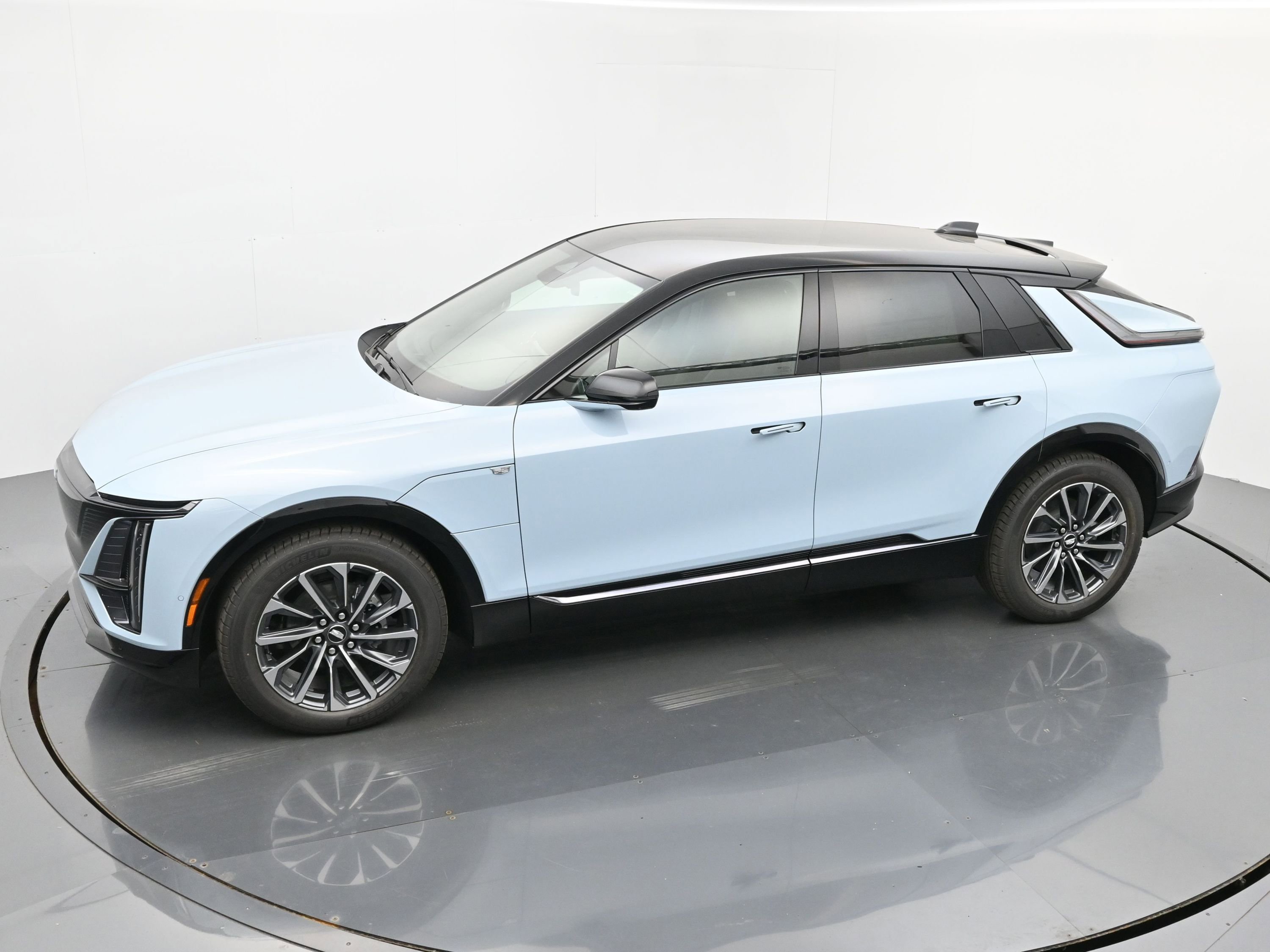 New 2026 Cadillac Lyriq Sport image 24