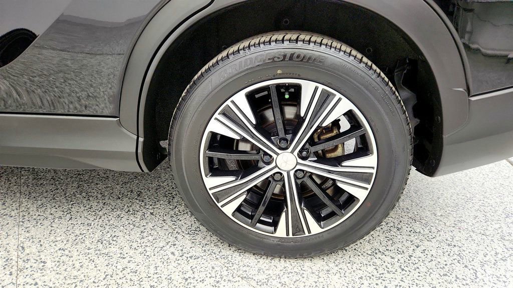 Used 2022 Mitsubishi Eclipse Cross SE image 13