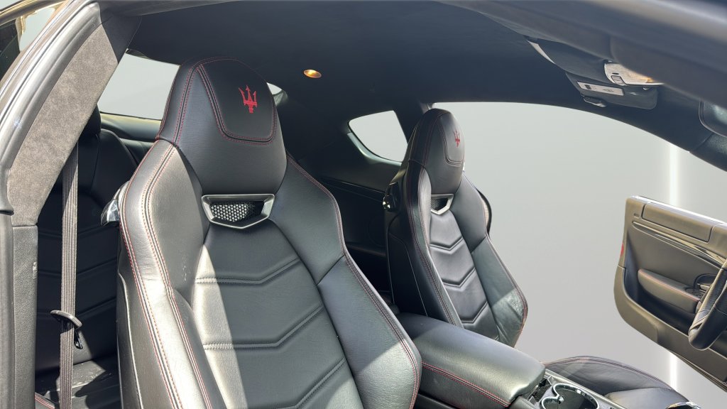 Used 2013 Maserati GranTurismo Sport RWD image 28