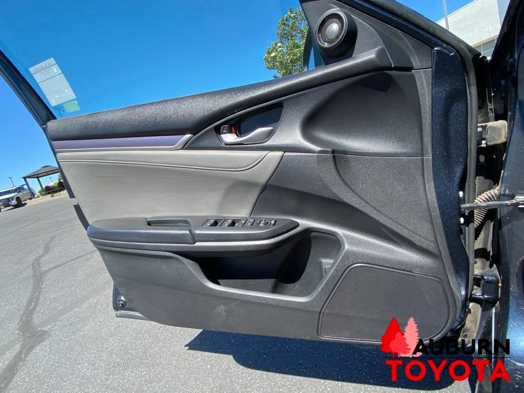 Used 2017 Honda Civic Touring image 32