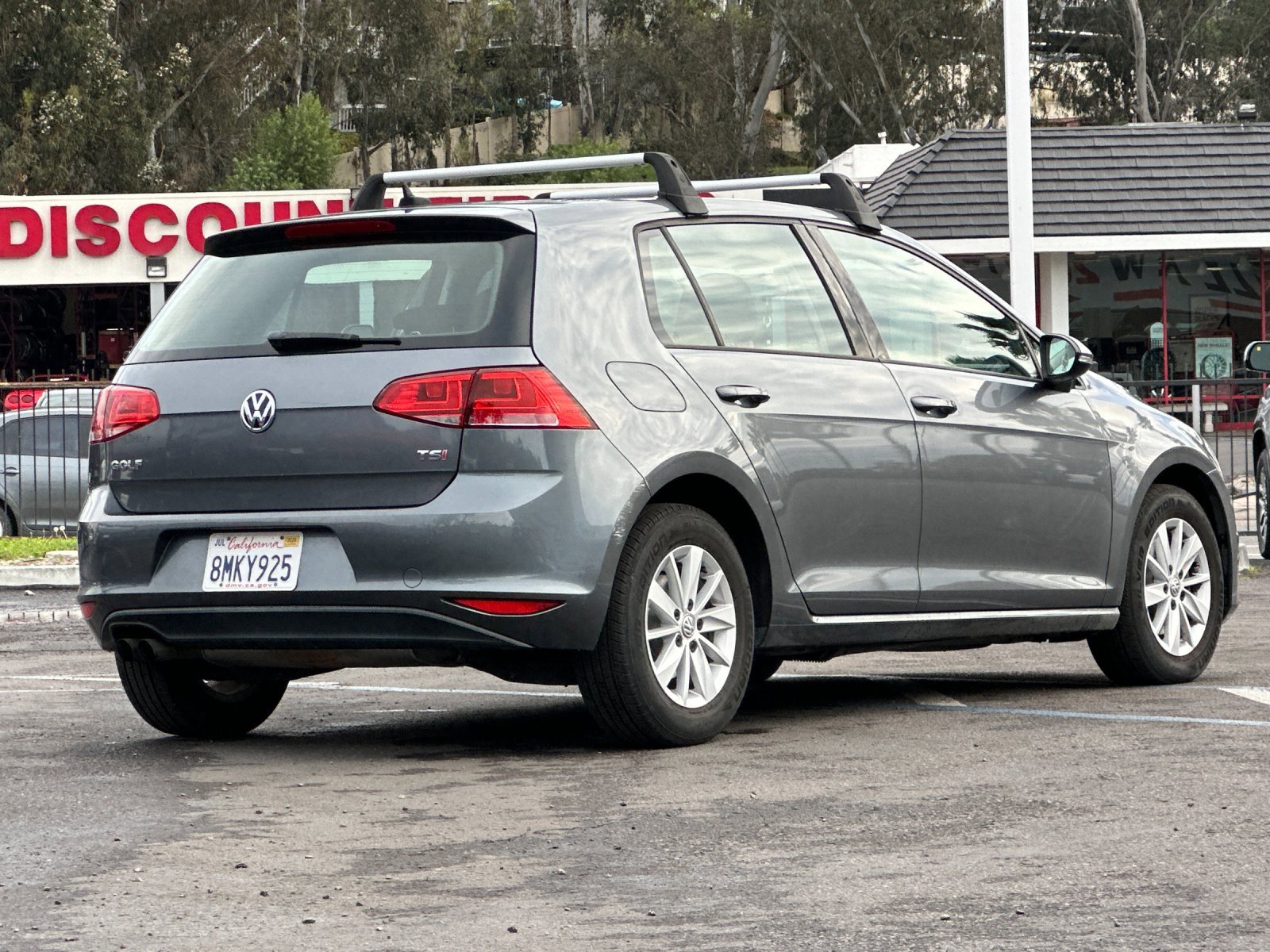 Used 2016 Volkswagen Golf SEL image 5