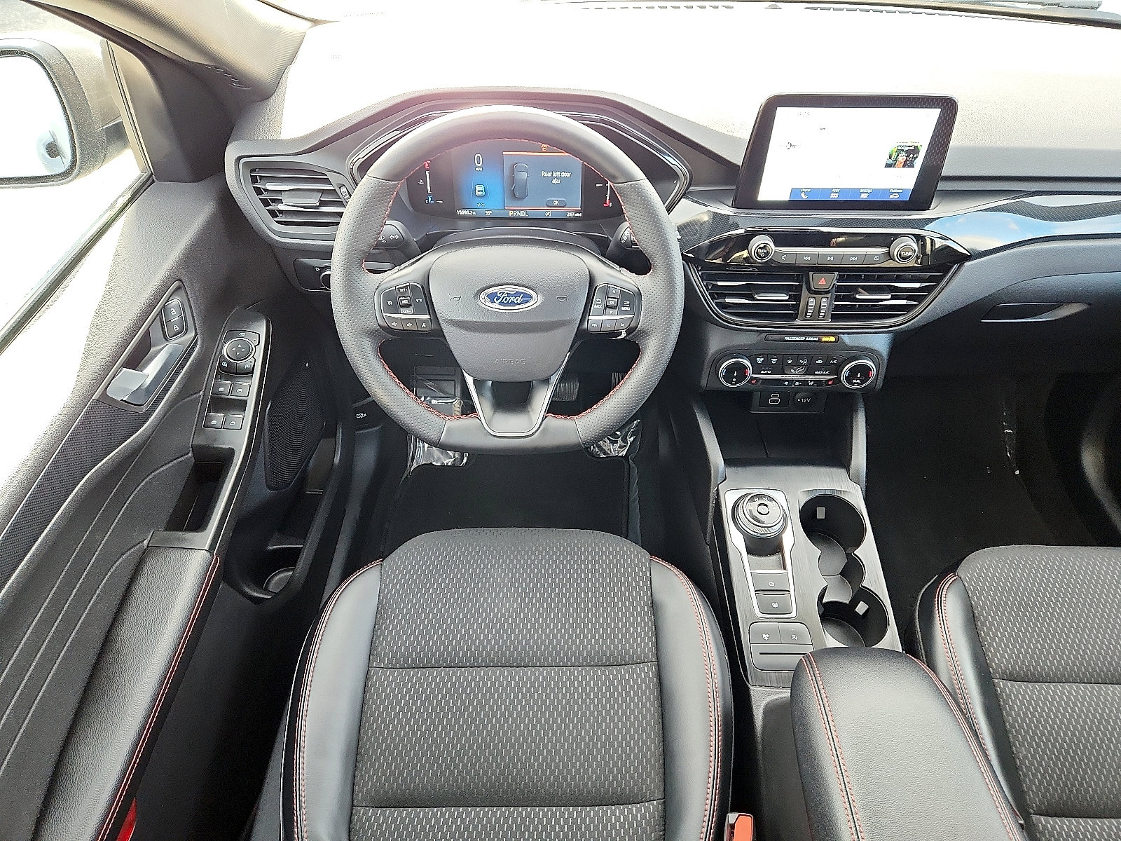 Used 2025 Ford Escape ST-Line w/ Cold Weather Package image 12