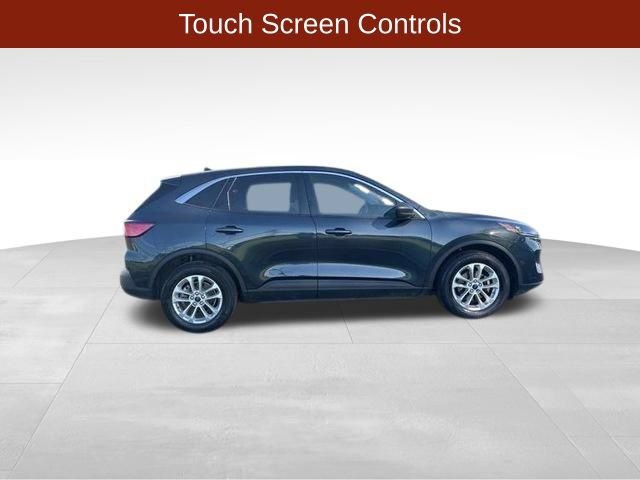 Used 2022 Ford Escape SE FWD image 8