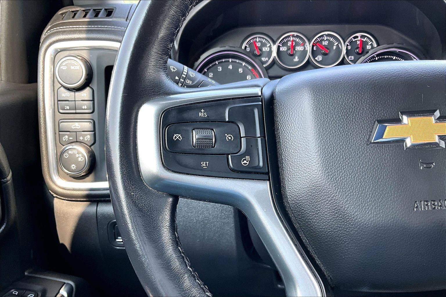 Used 2021 Chevrolet Silverado 1500 LT AWD/4WD image 18