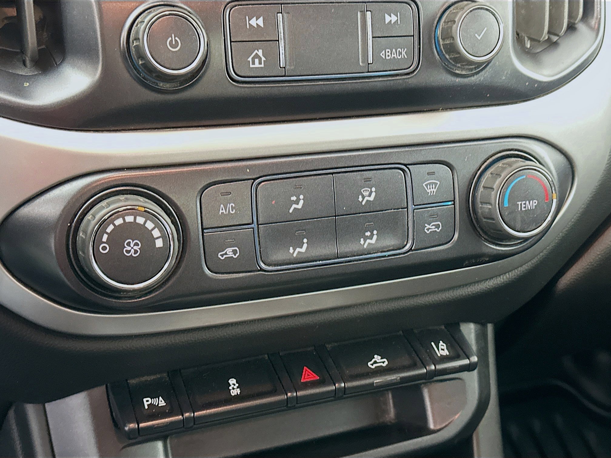 Used 2021 Chevrolet Colorado LT w/ Fleet Safety Package image 23