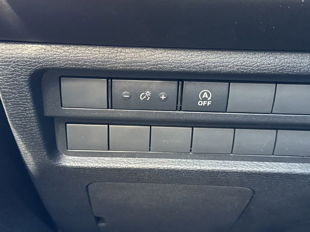New 2026 Mitsubishi Outlander LE FWD image 14