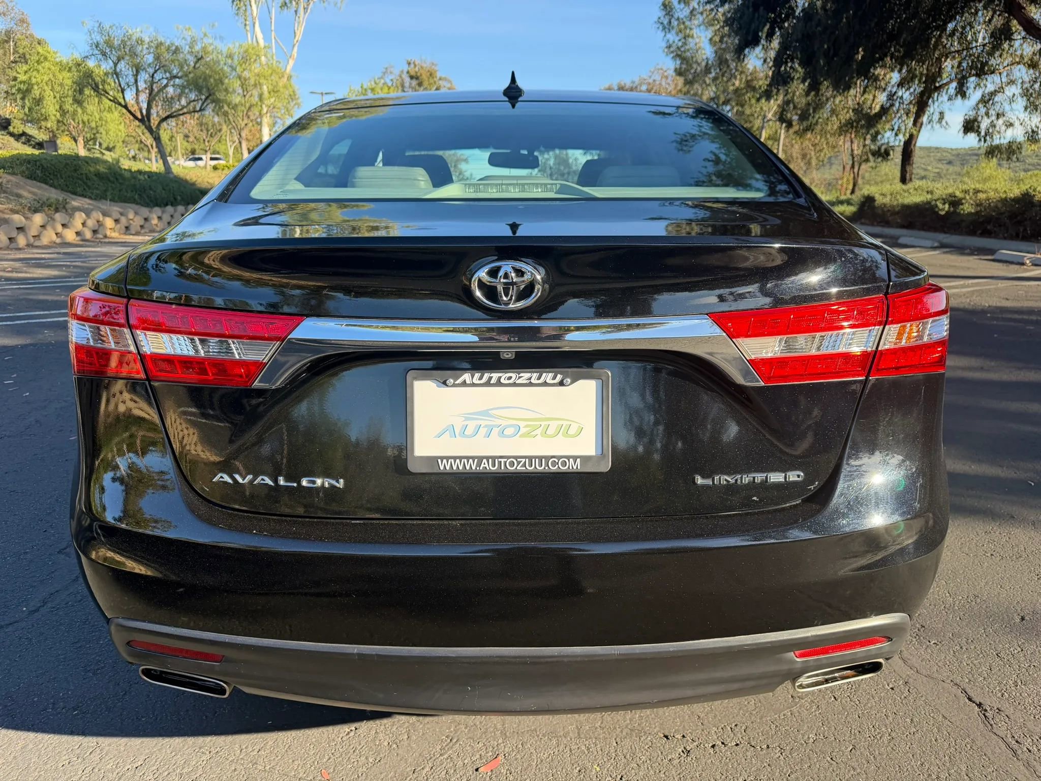 Used 2013 Toyota Avalon Limited FWD image 4