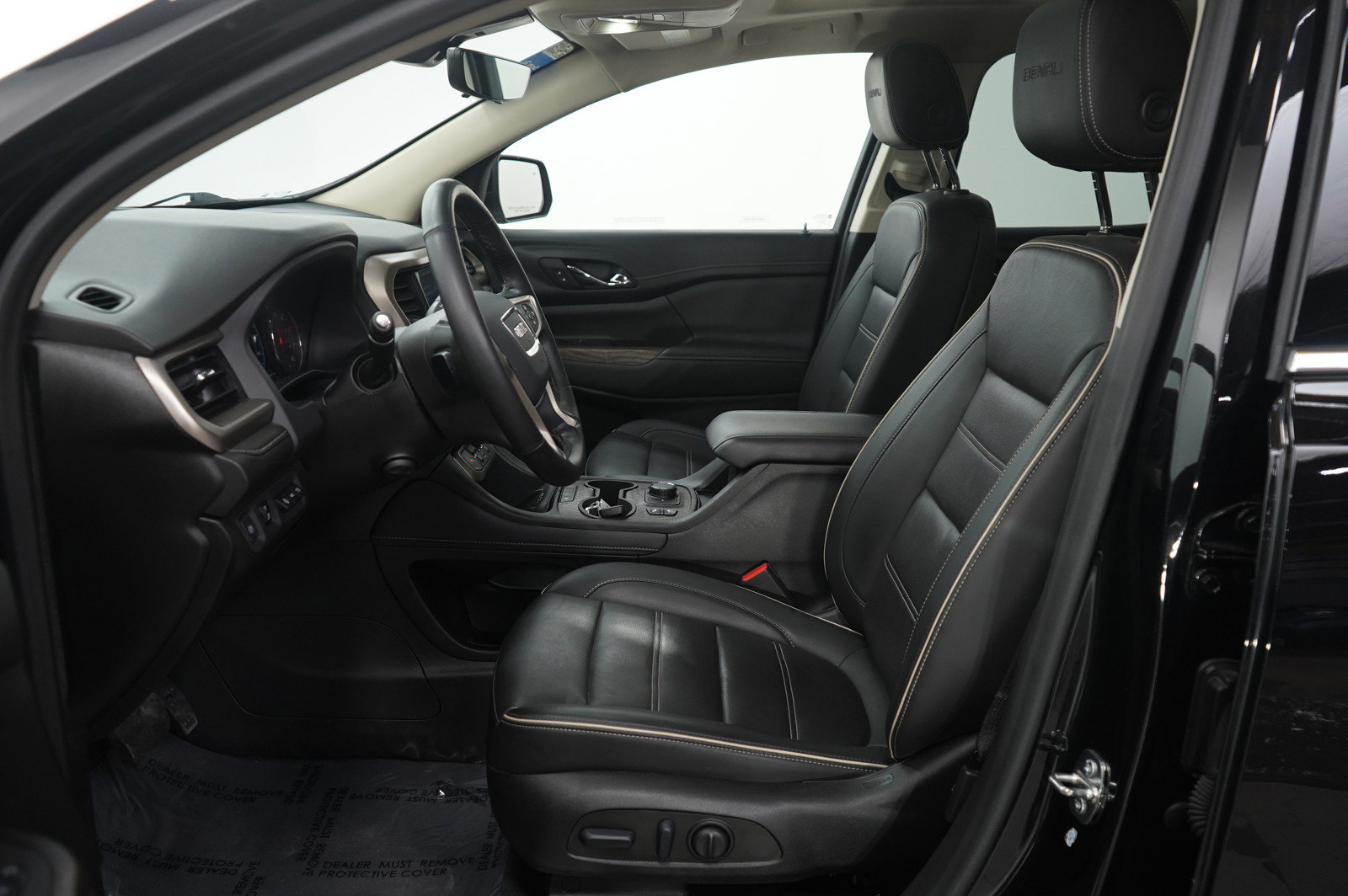 Used 2023 GMC Acadia Denali image 15