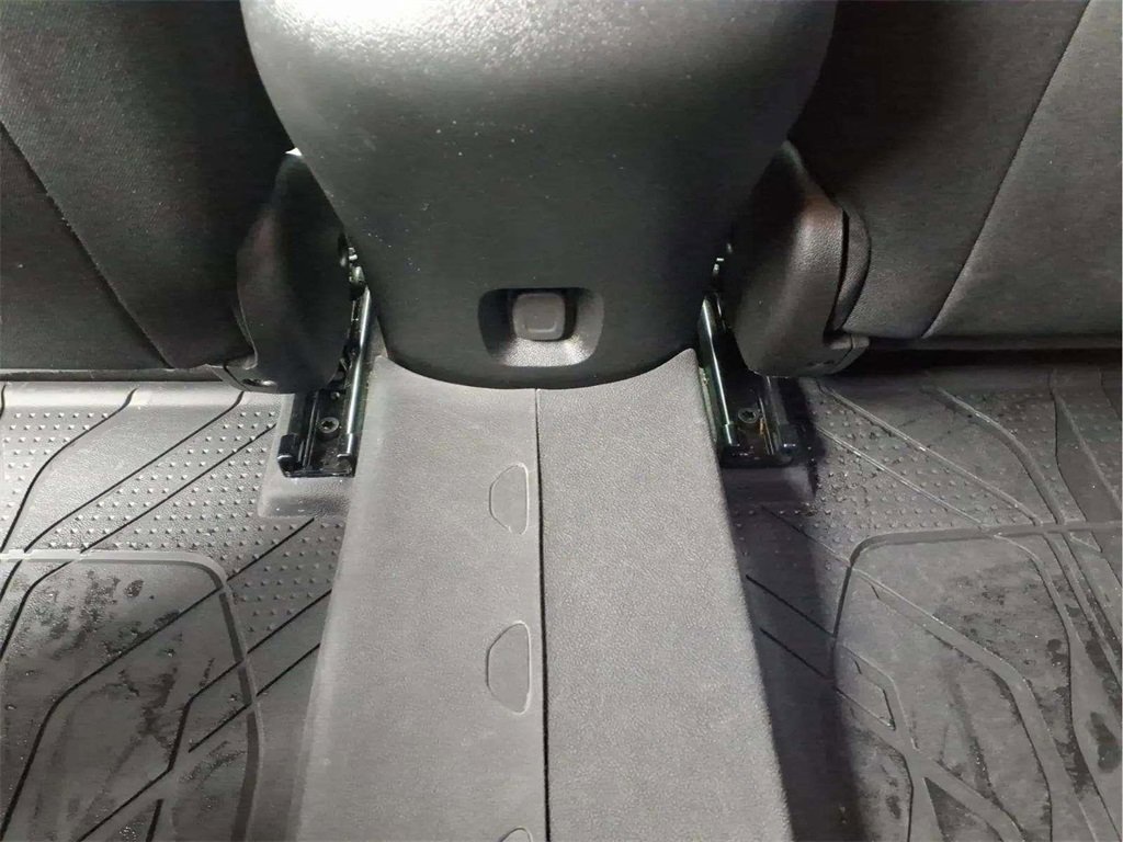 Used 2025 Chevrolet Malibu RS w/ LPO, Floor Liner Package image 13