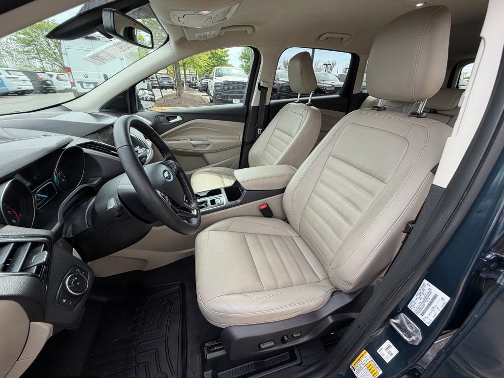 Used 2019 Ford Escape Titanium AWD/4WD image 20