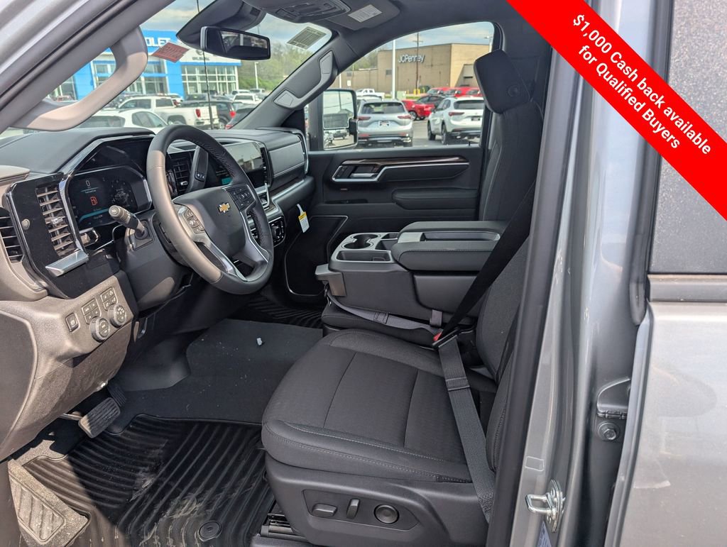 New 2026 Chevrolet Silverado 3500 LT w/ All Star Edition AWD/4WD image 14
