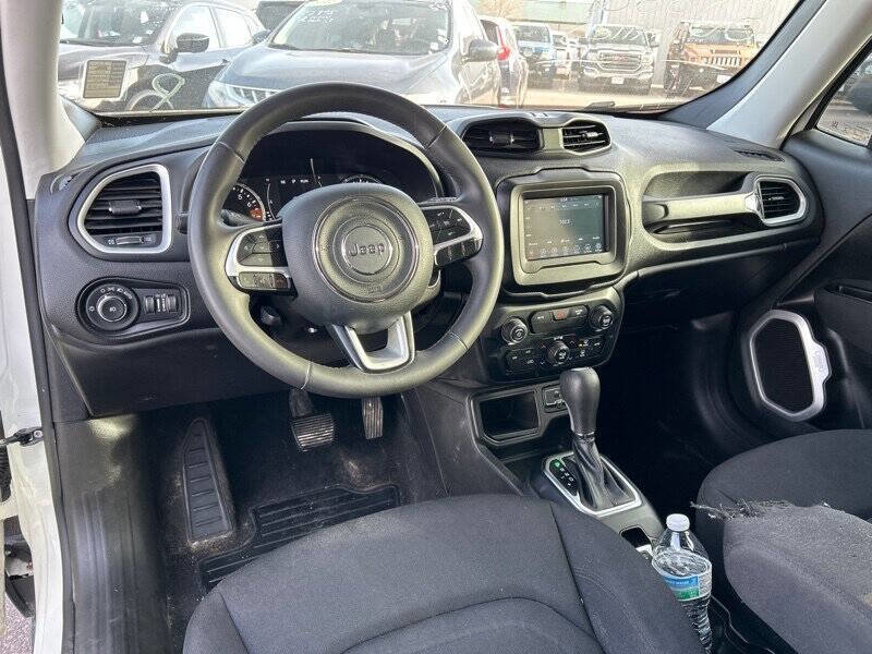 Used 2020 Jeep Renegade Latitude image 20
