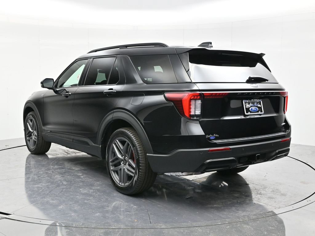 New 2026 Ford Explorer ST-Line w/ ST-Line Street Pack AWD/4WD image 7