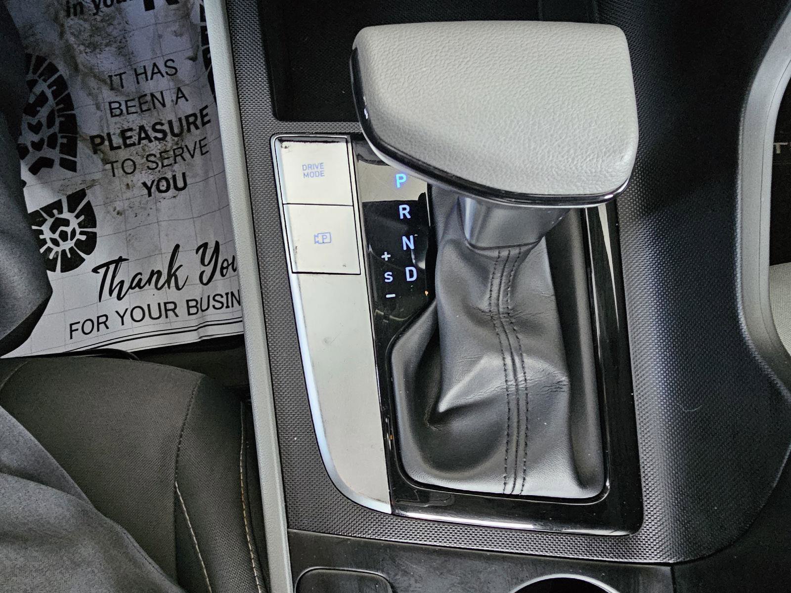 Used 2021 Hyundai Elantra SEL image 25