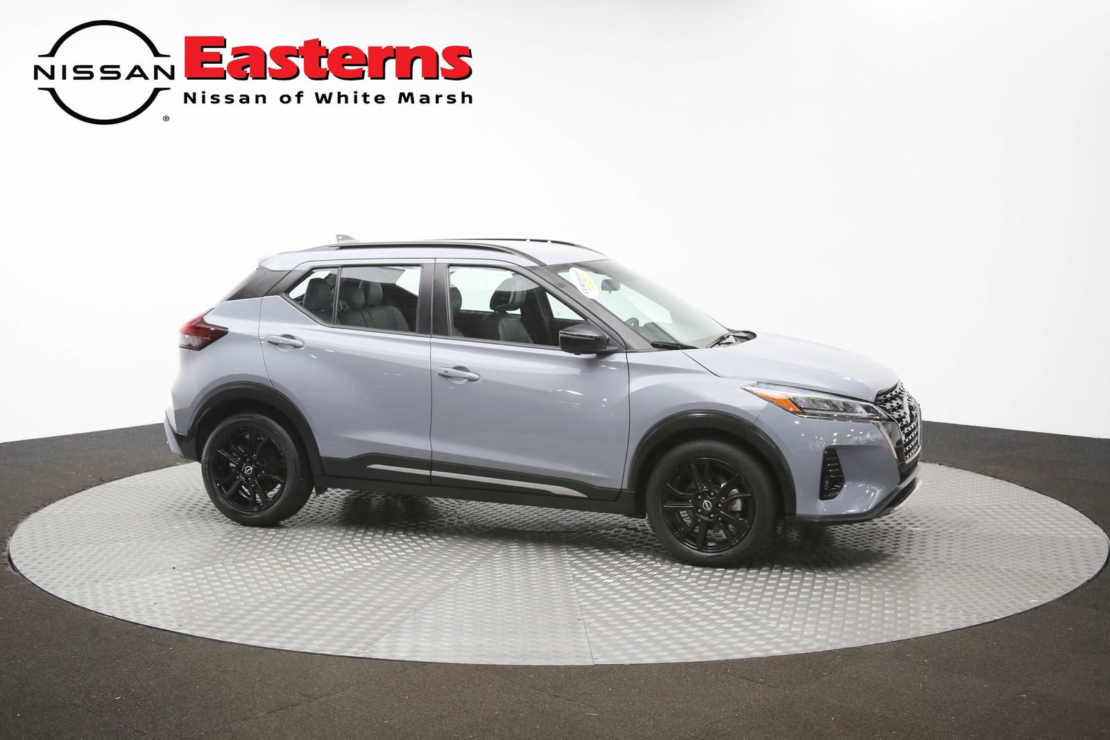 Used 2023 Nissan Kicks SR w/ SR Premium Package FWD image 46