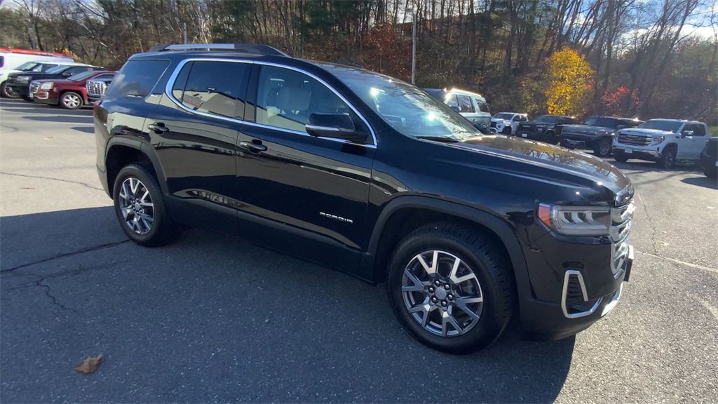 Certified 2023 GMC Acadia SLT w/ Technology Package image 2
