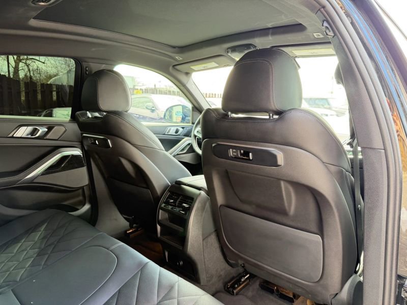 Used 2024 BMW X6 xDrive40i w/ Premium Package image 26