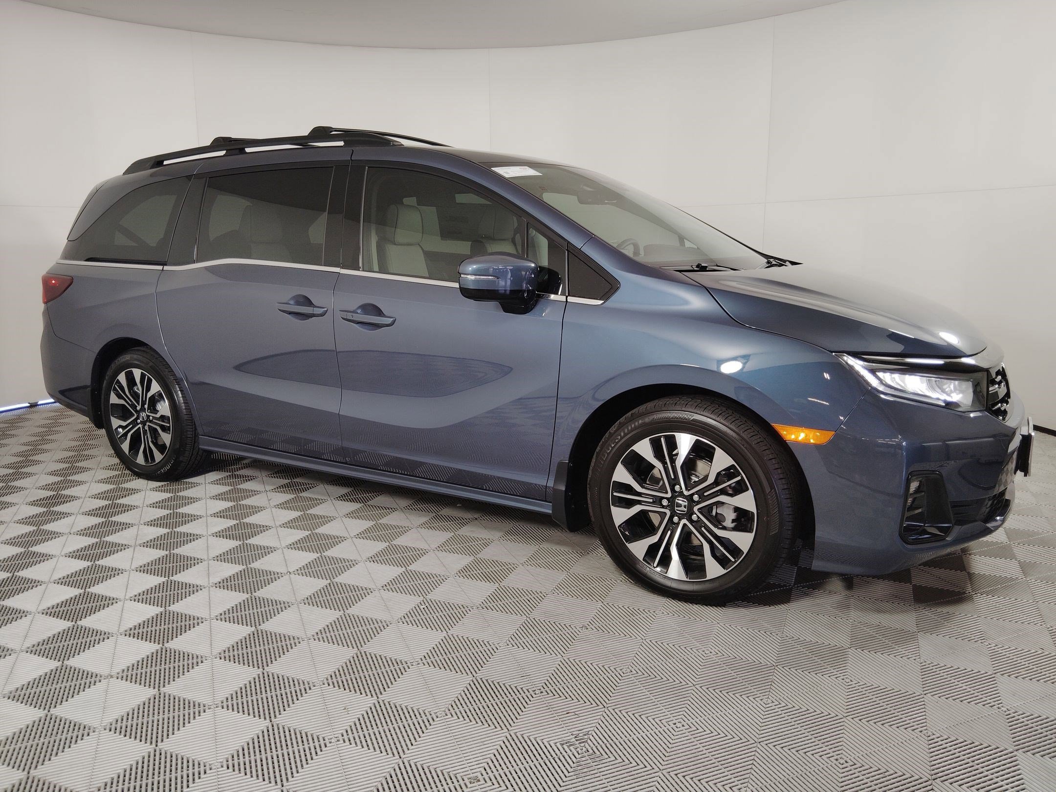 New 2026 Honda Odyssey Elite image 7