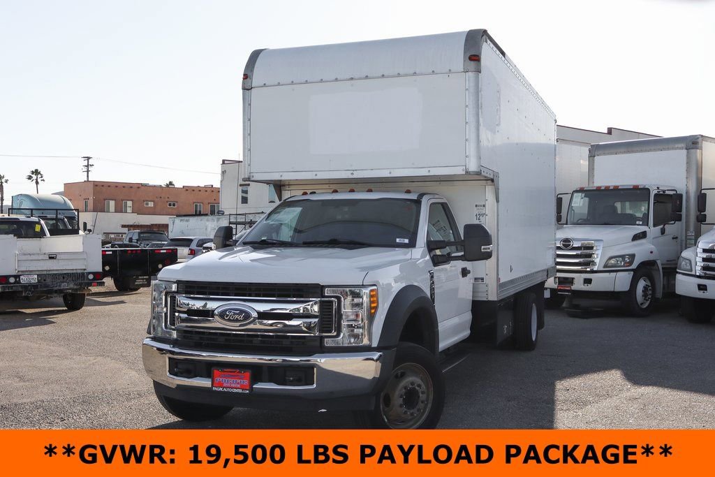 Used 2017 Ford F550 2WD Regular Cab Super Duty image 4