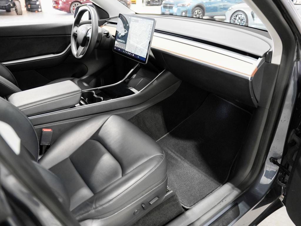 Used 2020 Tesla Model Y Long Range image 22