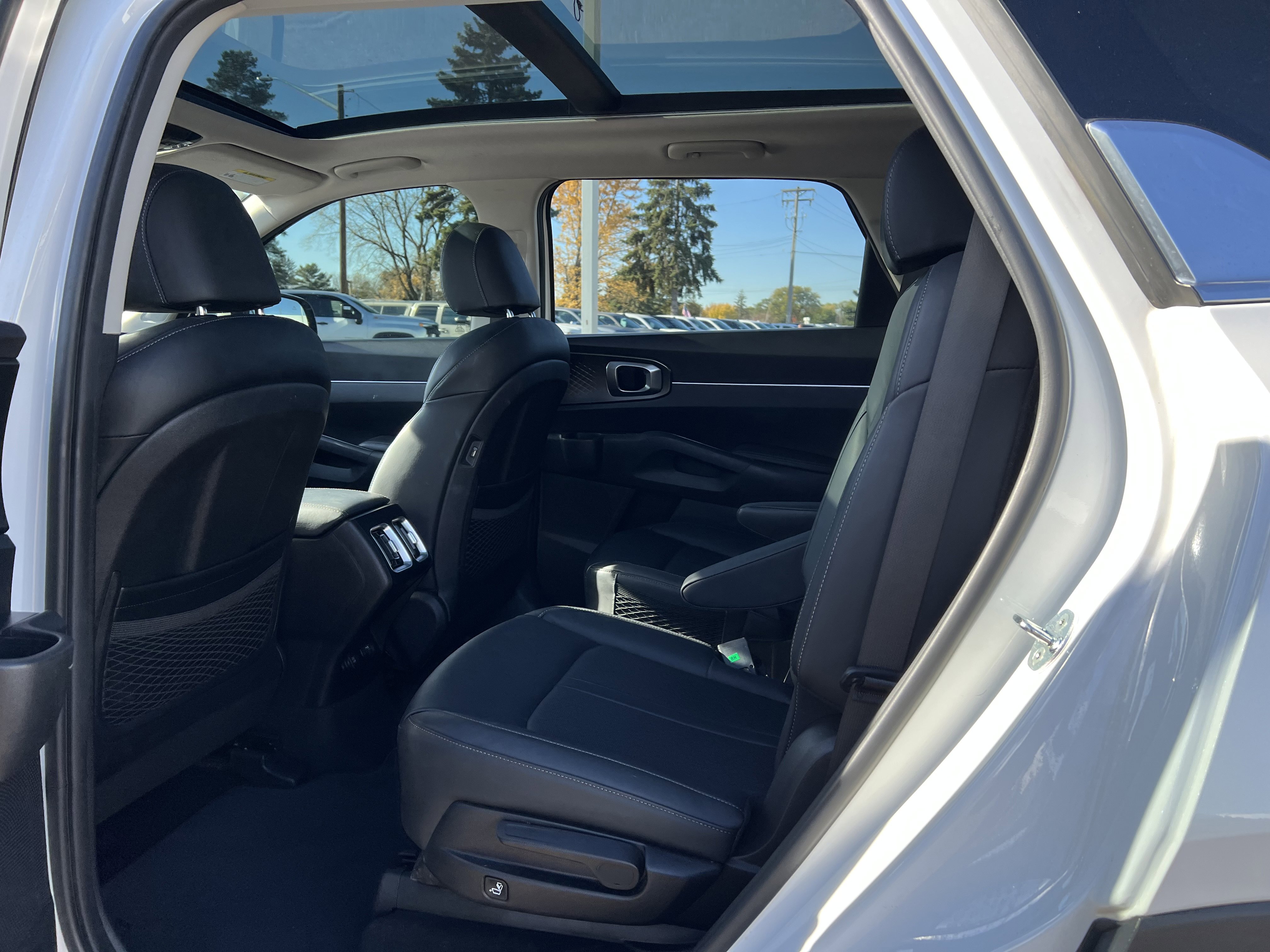 Used 2021 Kia Sorento EX image 12